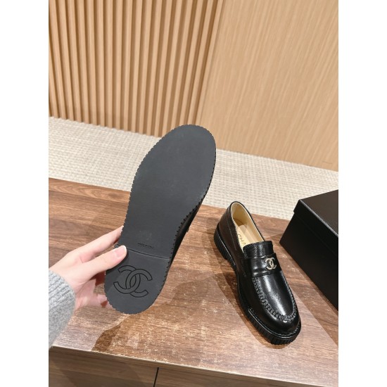 Argyle shoes