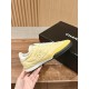 Tennis shoes