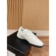 Tennis shoes