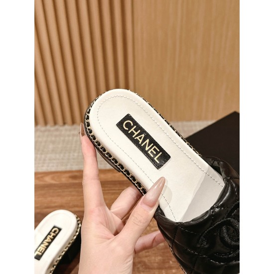 Slippers, beach shoes Slippers, beach shoes