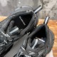 3XL sneaker runner