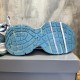 3XL sneaker runner