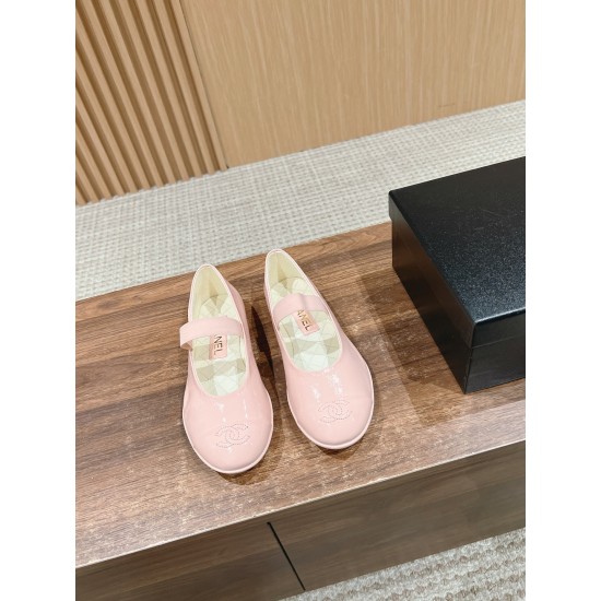 Argyle shoes