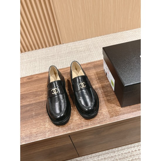 Argyle shoes