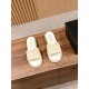 Slippers, beach shoes