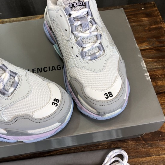 sneakers sneakers