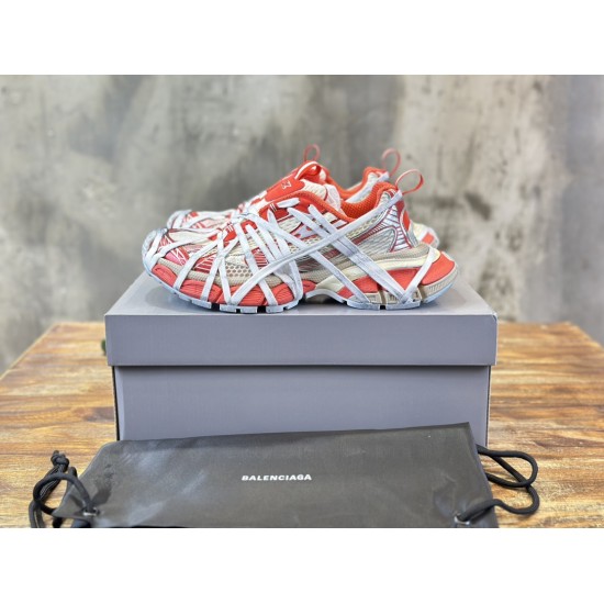 3XL sneaker runner