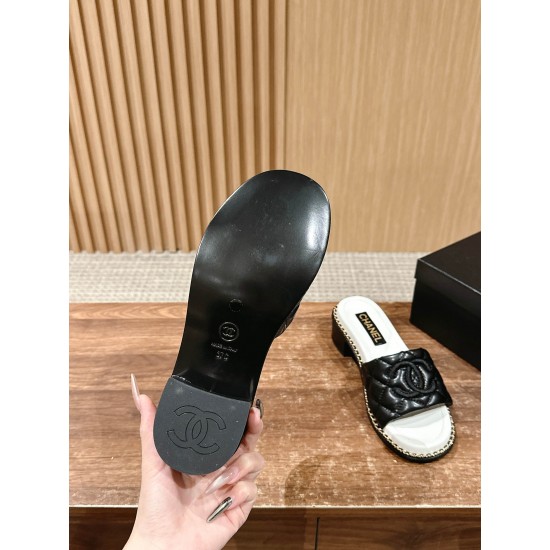 Slippers, beach shoes Slippers, beach shoes