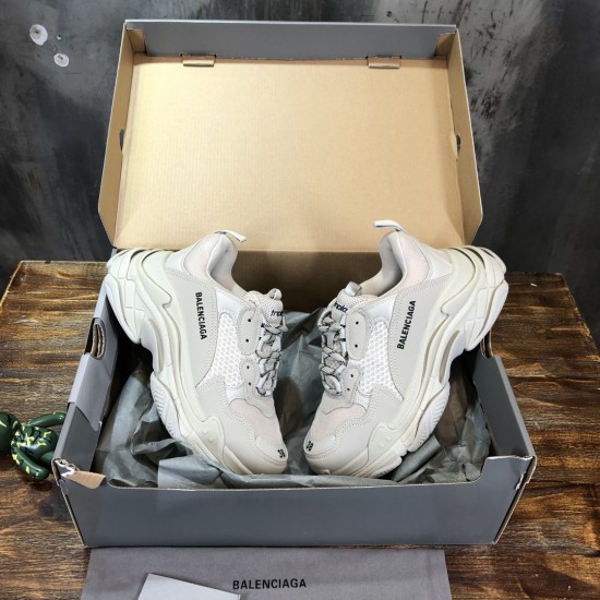 sneakers sneakers