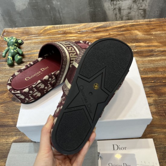 slippers slippers
