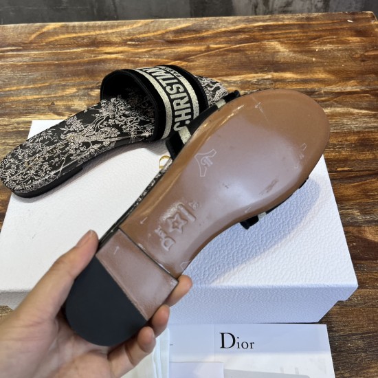 slippers slippers