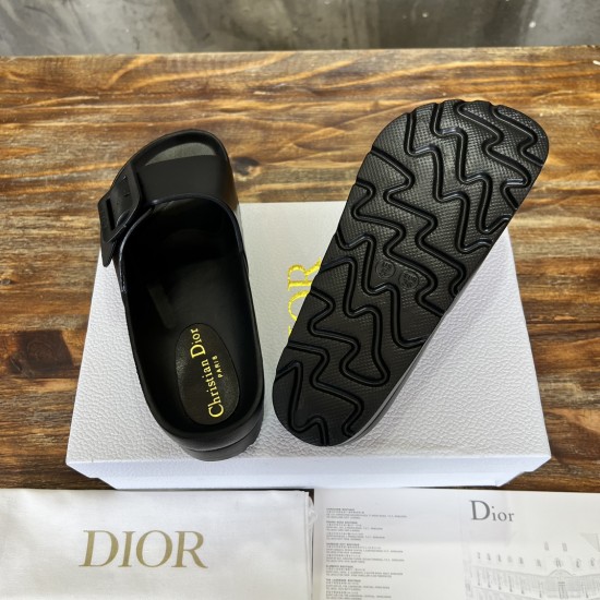 slippers slippers