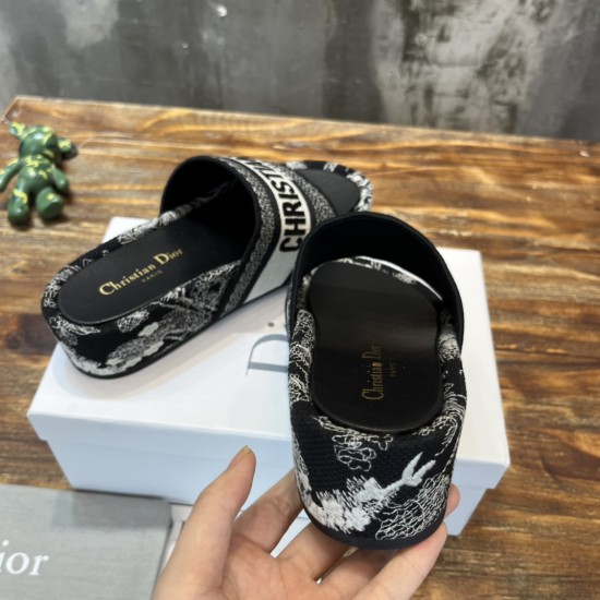 slippers slippers
