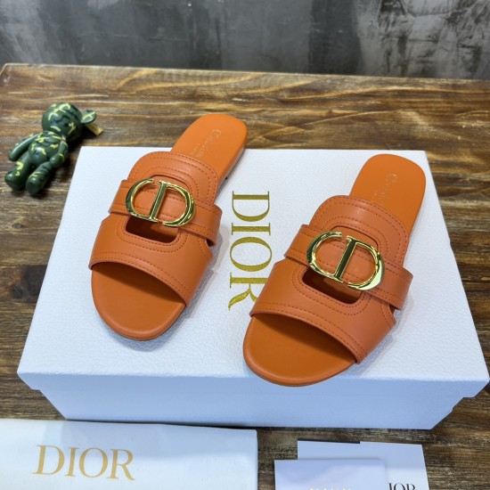 slippers slippers