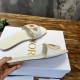 slippers slippers