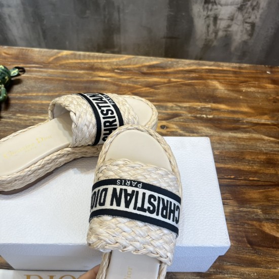 slippers slippers
