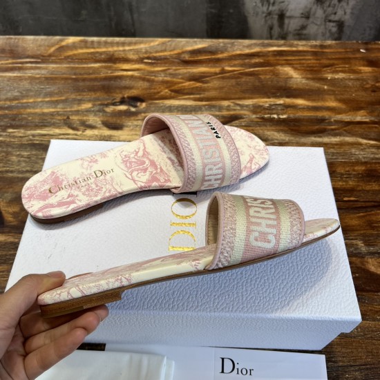 slippers slippers