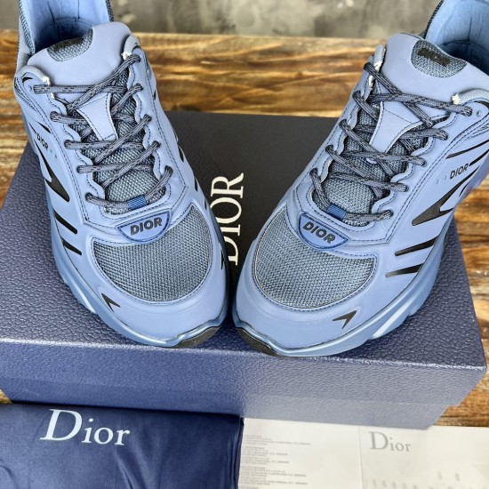 DIOR AND LEWIS HAMILTON 