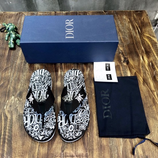 slippers slippers