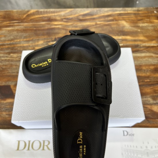 slippers slippers