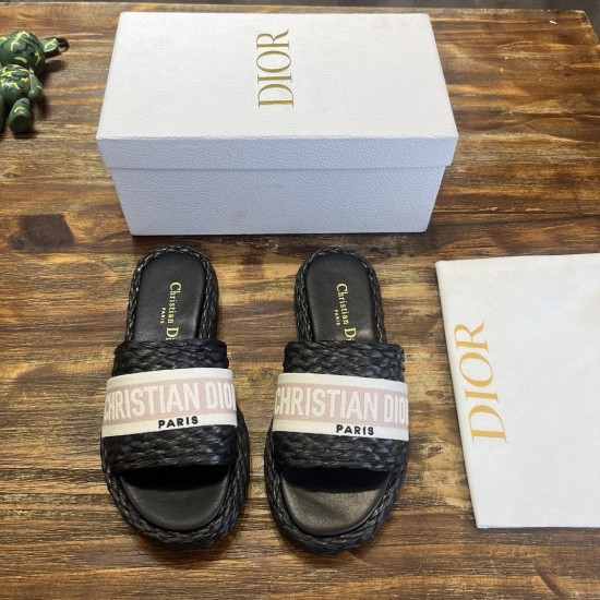 slippers slippers