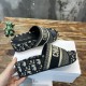slippers slippers
