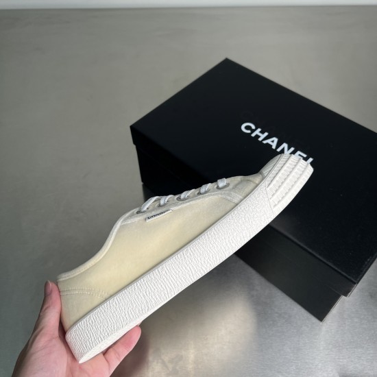 casual shoes