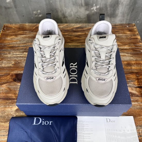 DIOR AND LEWIS HAMILTON 