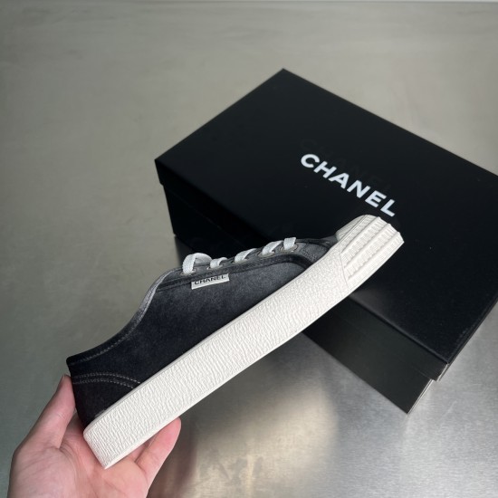 casual shoes