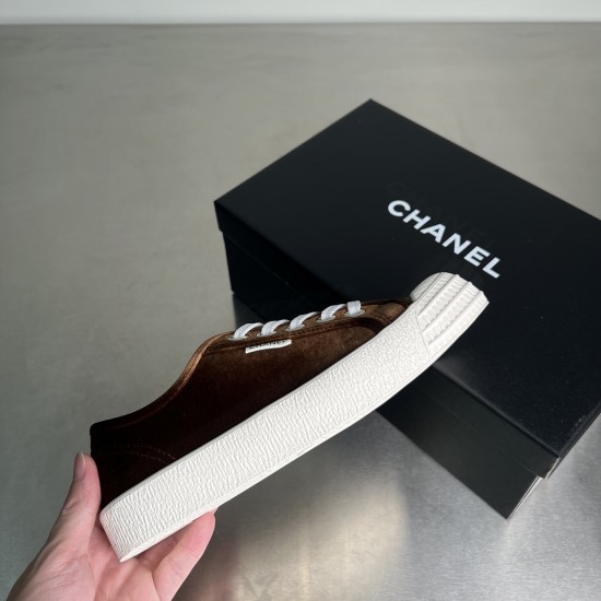 casual shoes