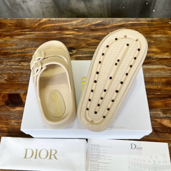 slippers slippers