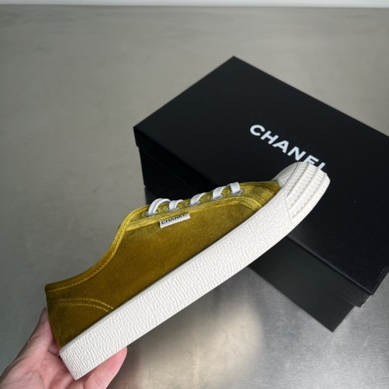casual shoes