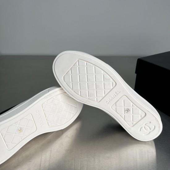 canvas shoes