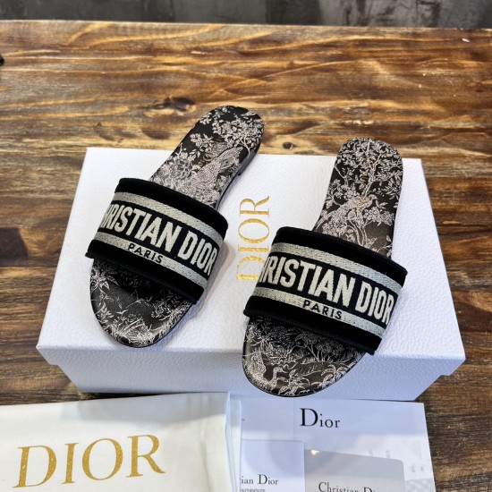 slippers slippers