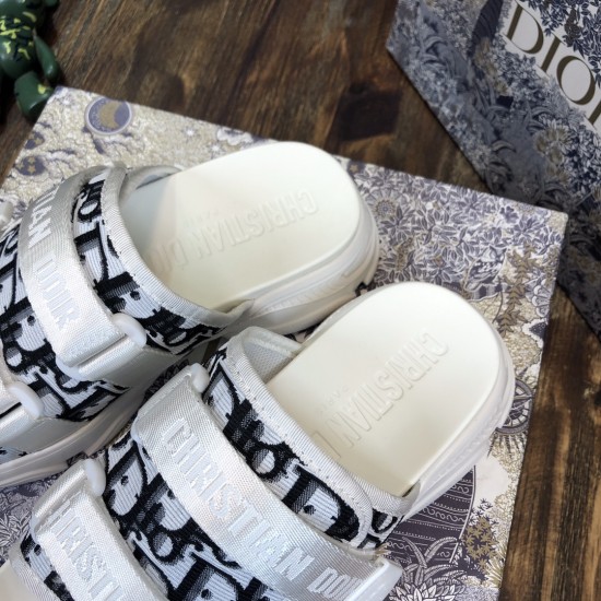 sandals sandals