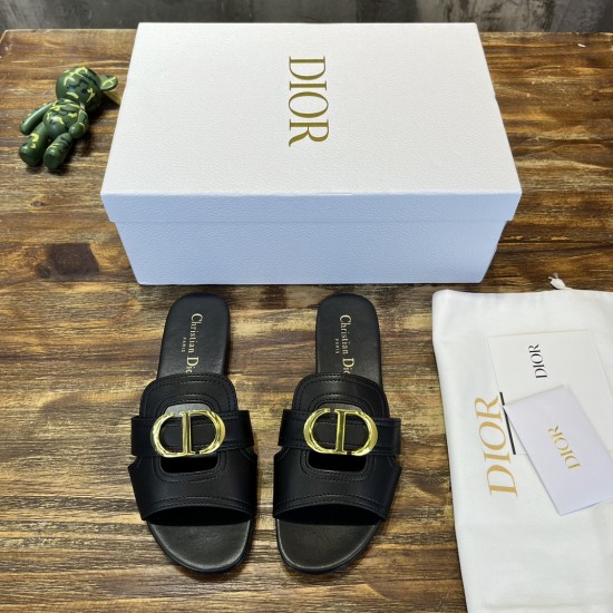 slippers slippers