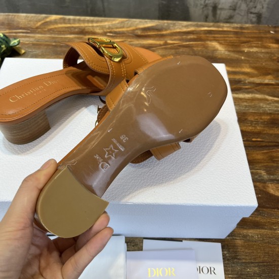slippers slippers
