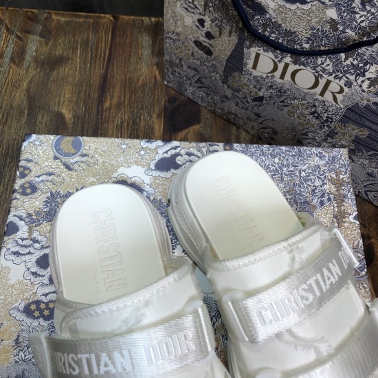 sandals sandals