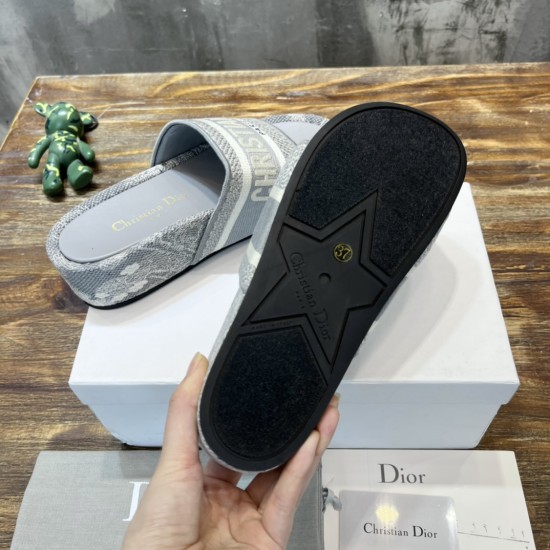 slippers slippers