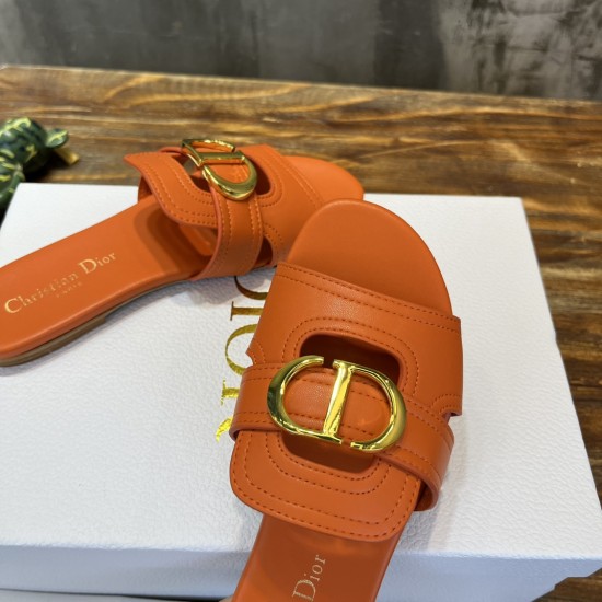 slippers slippers