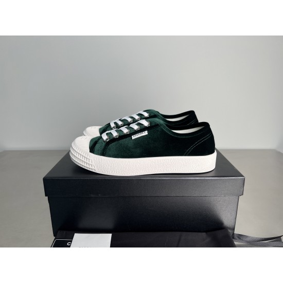 casual shoes