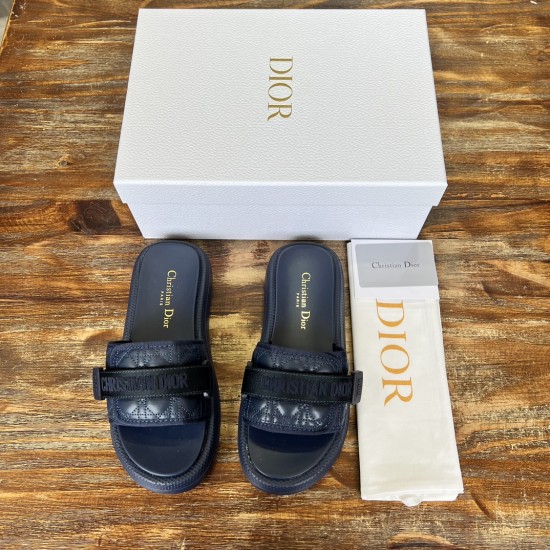 slippers slippers
