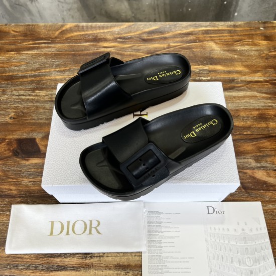 slippers slippers