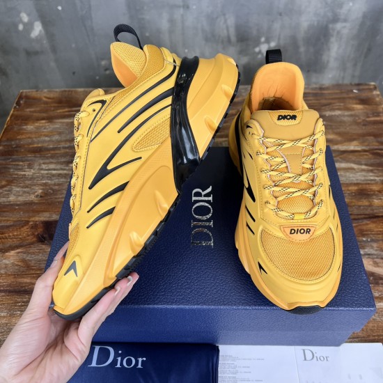 DIOR AND LEWIS HAMILTON 
