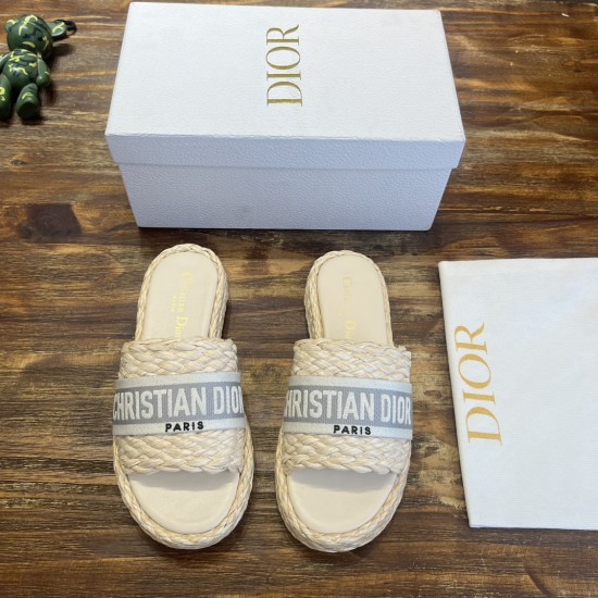 slippers slippers