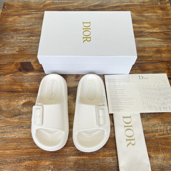 slippers slippers