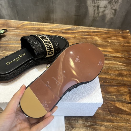 slippers slippers