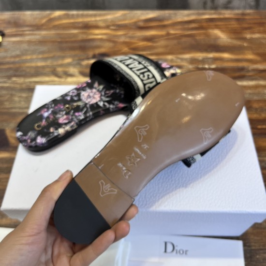 slippers slippers