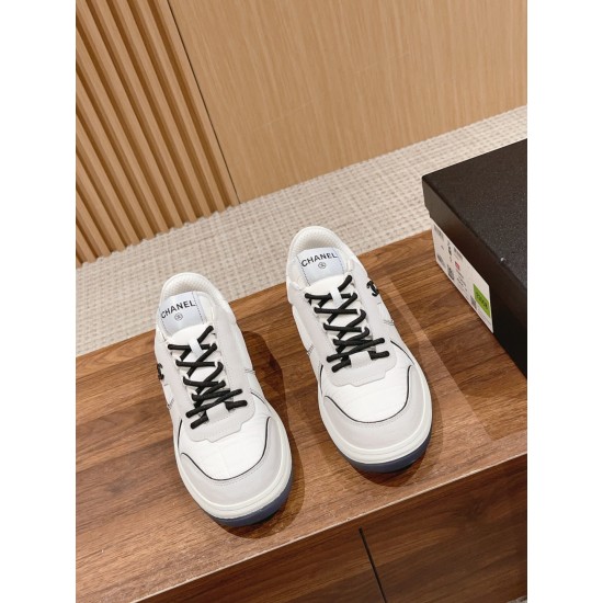 Skateboard shoes