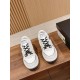 Skateboard shoes